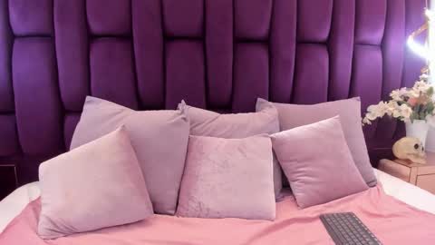 Miranda  online show from February 21, 5:57 pm