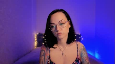 MiraSkyy online show from March 23, 4:35 pm