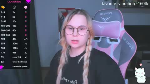 Kira online show from October 25, 1:13 am