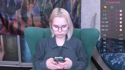 Kira online show from February 2, 9:45 pm