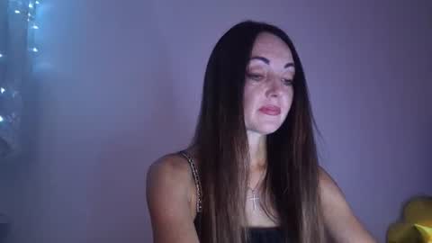 Christina online show from August 7, 8:27 pm