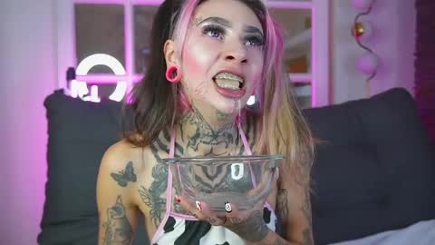 miss___angel online show from May 30, 11:19 am