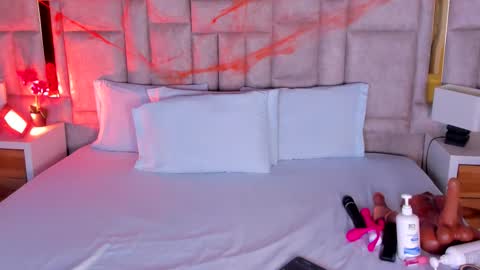 Miss Abigail  online show from October 25, 2:35 pm