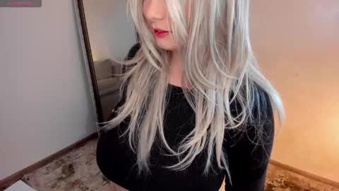 Snapshot of miss_anna__ chatting on October 27, 10:33 am Anna online show from October 27, 10:33 am