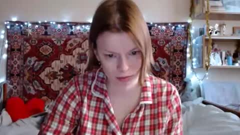 Snapshot of miss_elistia_ chatting on January 9, 12:09 pm Elis online show from January 9, 12:09 pm