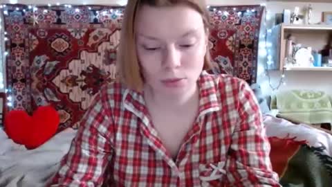 Snapshot of miss_elistia_ chatting on March 11, 12:06 pm Elis online show from March 11, 12:06 pm