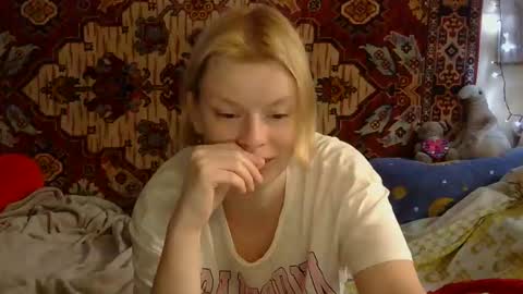 Snapshot of miss_elistia_ chatting on September 19, 11:20 am Elis online show from September 19, 11:20 am