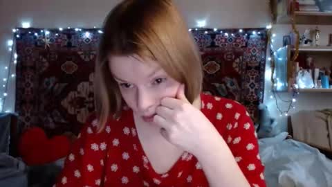 Snapshot of miss_elistia_ chatting on December 23, 12:08 pm Elis online show from December 23, 12:08 pm