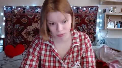 Snapshot of miss_elistia_ chatting on March 4, 12:12 pm Elis online show from March 4, 12:12 pm