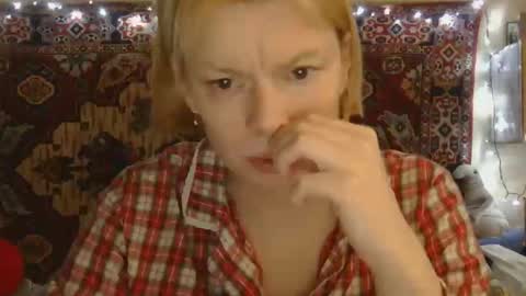 Snapshot of miss_elistia_ chatting on September 30, 11:16 am Elis online show from September 30, 11:16 am