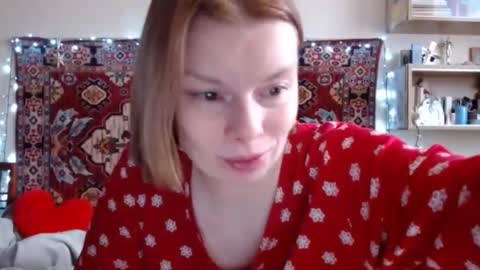 Snapshot of miss_elistia_ chatting on February 19, 12:00 pm Elis online show from February 19, 12:00 pm