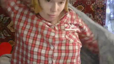 Snapshot of miss_elistia_ chatting on October 13, 11:13 am Elis online show from October 13, 11:13 am