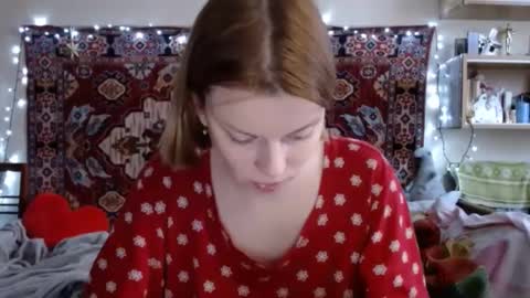 Snapshot of miss_elistia_ chatting on February 17, 12:27 pm Elis online show from February 17, 12:27 pm