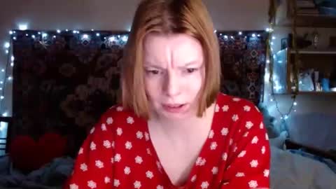 Snapshot of miss_elistia_ chatting on January 14, 2:22 pm Elis online show from January 14, 2:22 pm