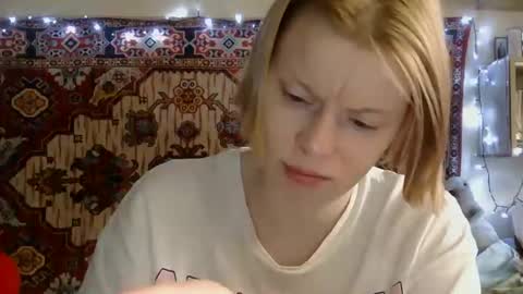 Snapshot of miss_elistia_ chatting on September 16, 11:07 am Elis online show from September 16, 11:07 am