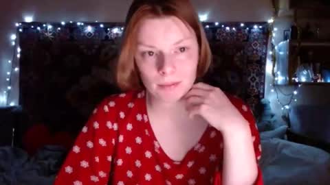 Snapshot of miss_elistia_ chatting on December 28, 7:11 pm Elis online show from December 28, 7:11 pm