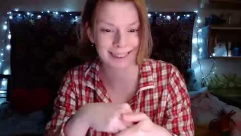 Snapshot of miss_elistia_ chatting on March 3, 3:26 pm Elis online show from March 3, 3:26 pm