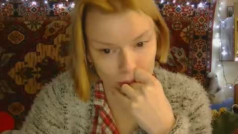Snapshot of miss_elistia_ chatting on October 20, 11:13 am Elis online show from October 20, 11:13 am