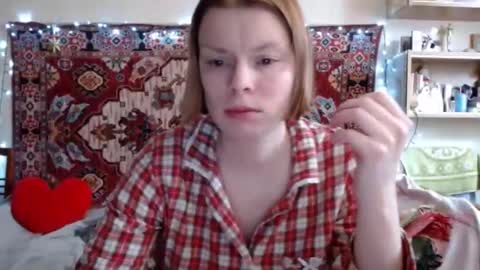 Snapshot of miss_elistia_ chatting on March 5, 7:05 am Elis online show from March 5, 7:05 am