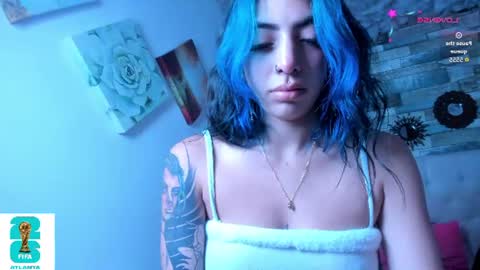 miss_evans_ online show from July 9, 7:33 am