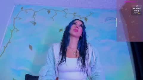 miss_evans_ online show from November 30, 9:46 am