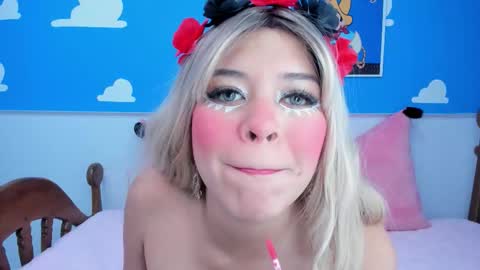 Snapshot of miss_evolet chatting on October 7, 11:14 am Evoleth online show from October 7, 11:14 am