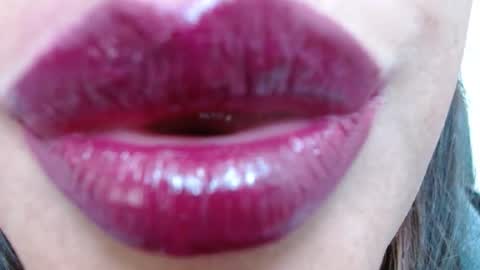 Miss Evoleth online show from February 25, 2:15 pm