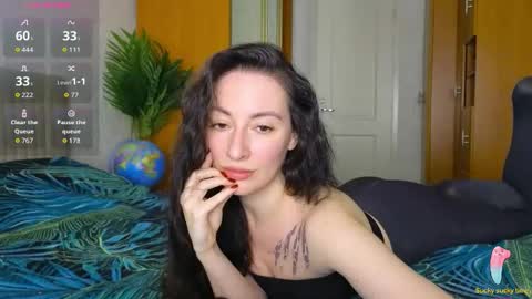 Laura online show from December 19, 10:51 am