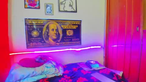 MEGG online show from February 10, 7:49 pm