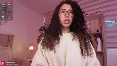 Amy Olivera online show from October 20, 1:03 pm