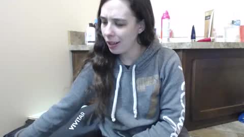 Snapshot of miss_sunshine01 chatting on February 13, 2:56 am Bella online show from February 13, 2:56 am