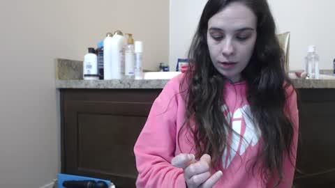 Snapshot of miss_sunshine01 chatting on February 6, 3:16 am Bella online show from February 6, 3:16 am