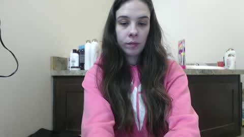 Snapshot of miss_sunshine01 chatting on January 27, 3:07 pm Bella online show from January 27, 3:07 pm