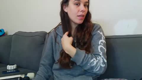 Snapshot of miss_sunshine01 chatting on September 29, 4:23 pm Bella online show from September 29, 4:23 pm