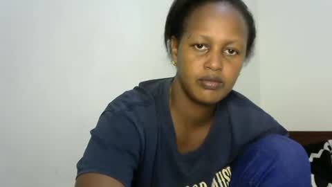 miss_vall online show from December 13, 9:04 am