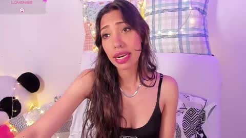Snapshot of miss_veronica2 chatting on February 20, 12:36 pm Miss Veronica online show from February 20, 12:36 pm