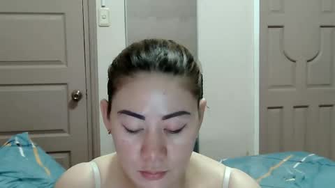 HOT MOMMY ZEPHYR online show from February 21, 10:16 am