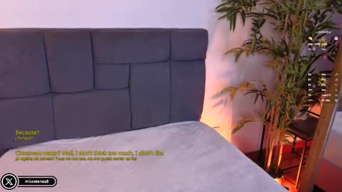 Laura online show from April 15, 1:11 pm