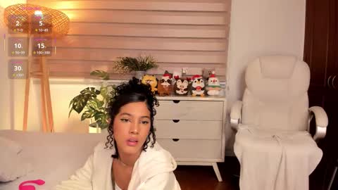 Sara Vanegas online show from November 12, 1:31 pm