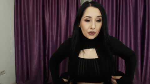 Snapshot of missdyaa chatting on January 2, 9:28 pm Miss online show from January 2, 9:28 pm