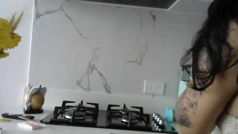 melodie  online show from January 3, 3:55 pm