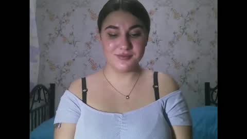 Lisa online show from April 7, 1:51 am