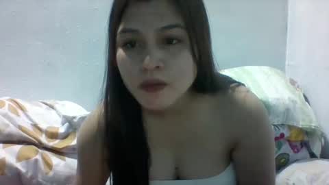 Snapshot of misskitty2xxx chatting on January 4, 4:11 pm Merry online show from January 4, 4:11 pm