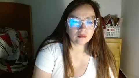 Snapshot of misslady__eva chatting on December 29, 1:56 am eva online show from December 29, 1:56 am