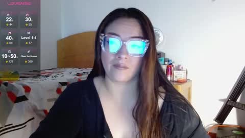 Snapshot of misslady__eva chatting on February 10, 1:44 pm eva online show from February 10, 1:44 pm