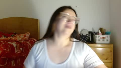 Snapshot of misslady__eva chatting on March 12, 2:20 am eva online show from March 12, 2:20 am