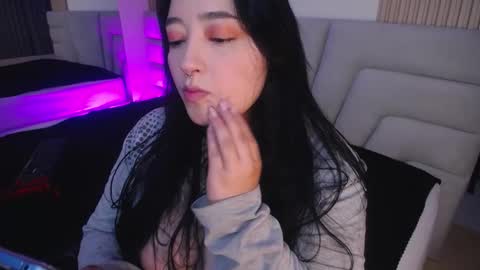 Miss Loise online show from October 27, 3:35 am