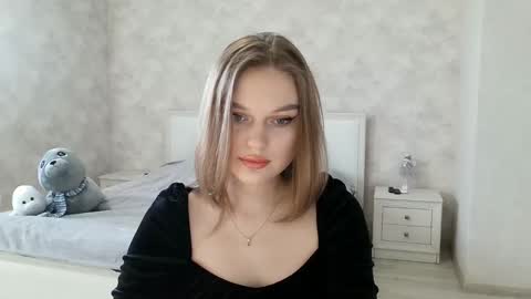 Snapshot of missmariat chatting on February 4, 7:07 am OneGoddess online show from February 4, 7:07 am