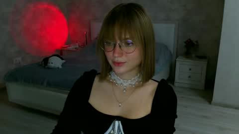Snapshot of missmariat chatting on September 30, 8:03 pm OneGoddess online show from September 30, 8:03 pm