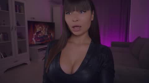 LUXXANDRA online show from November 25, 10:06 am